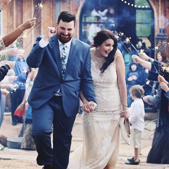 Meet your Posher, Caitlyn - Picture 4 of 4